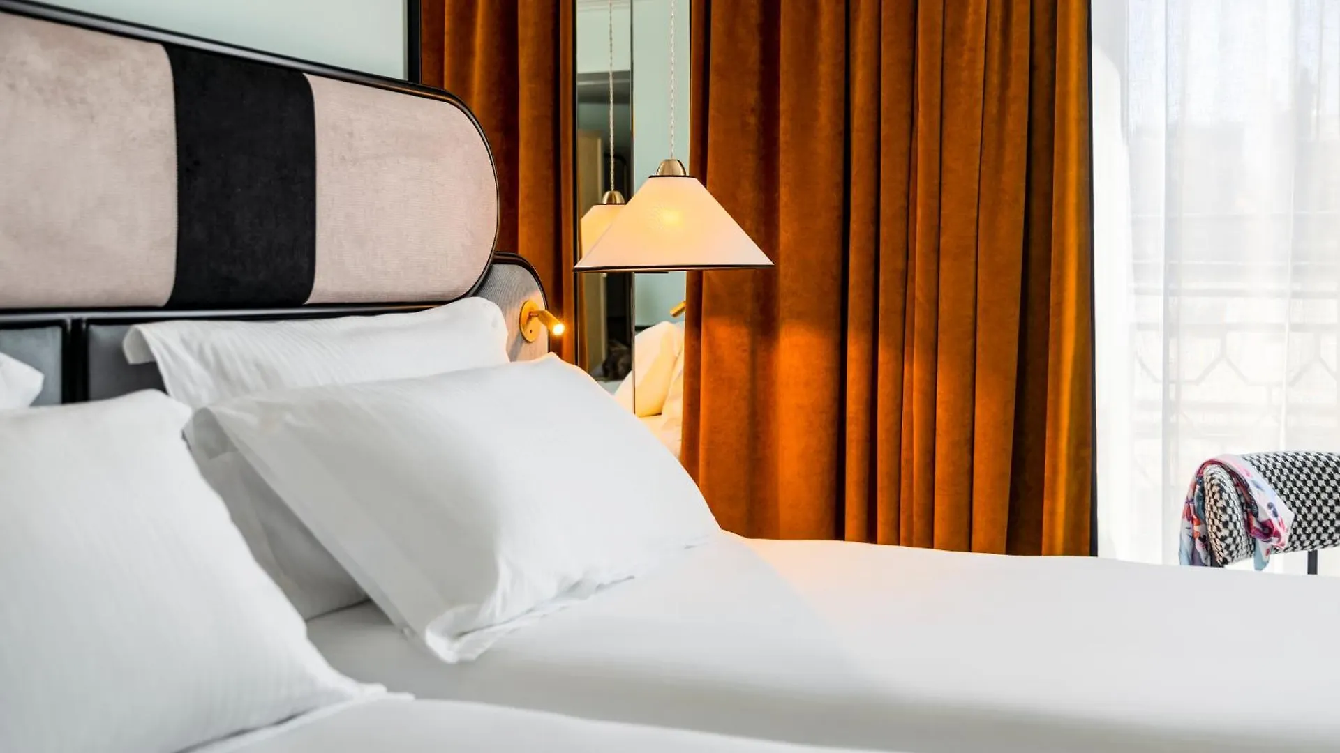 Hotel Faubourg Galant Paris - Handwritten Collection