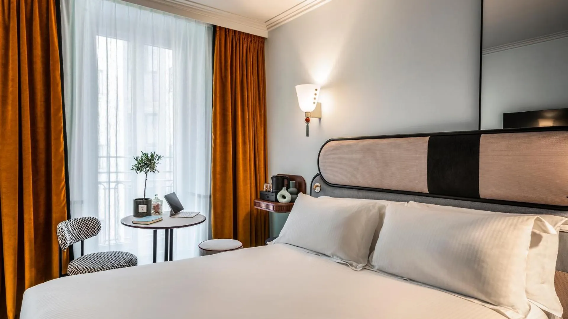 Hotel Faubourg Galant Paris - Handwritten Collection