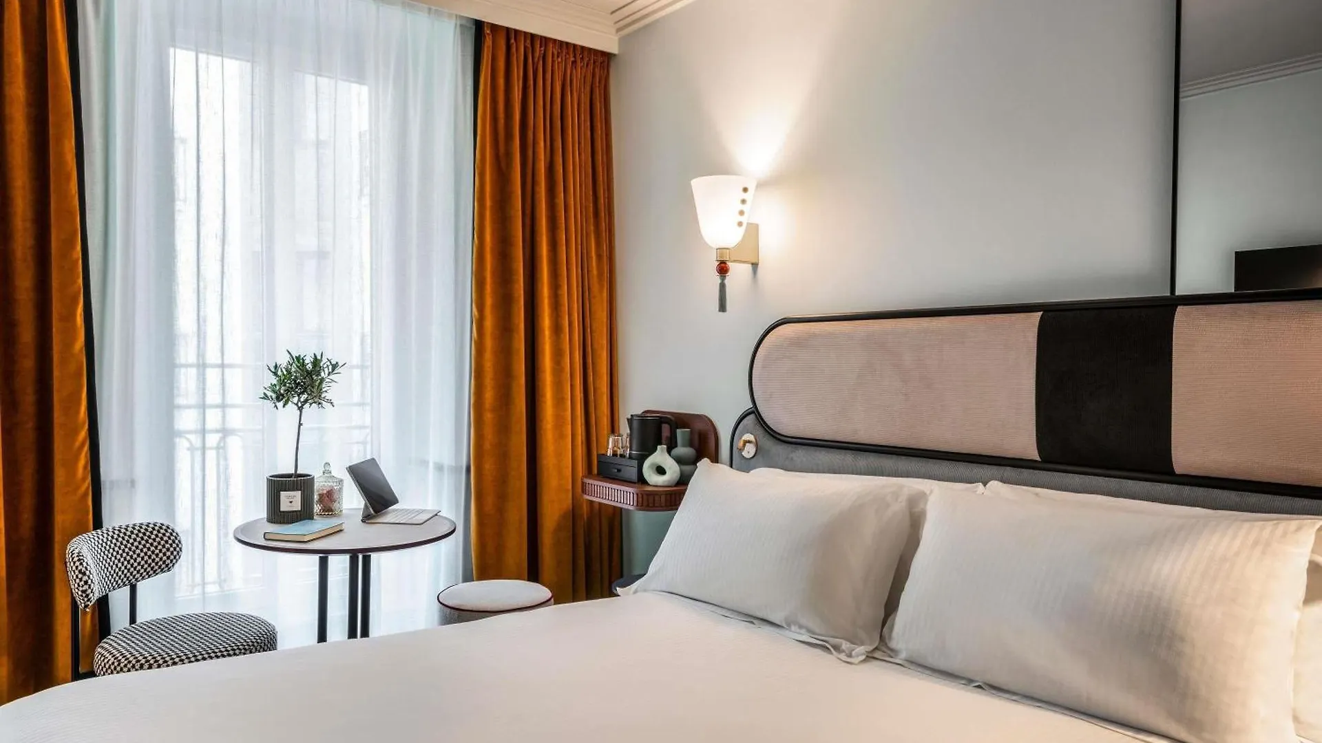 Hotel Faubourg Galant Paris - Handwritten Collection