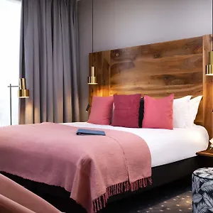3* Hotel Maxim Folies