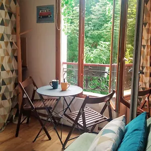 In Montmartre Apartment