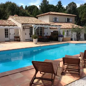 https://villa-zen-ste-maxime.fr-provencehotel.com