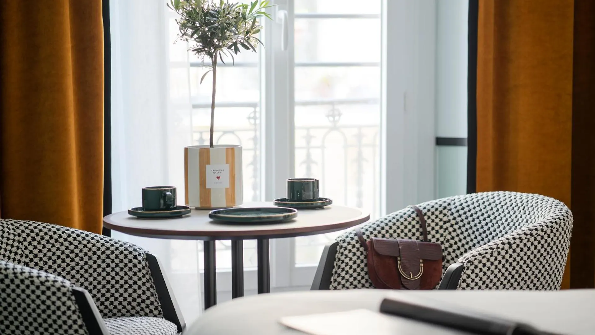 ***  Hotel Faubourg Galant Paris - Handwritten Collection France