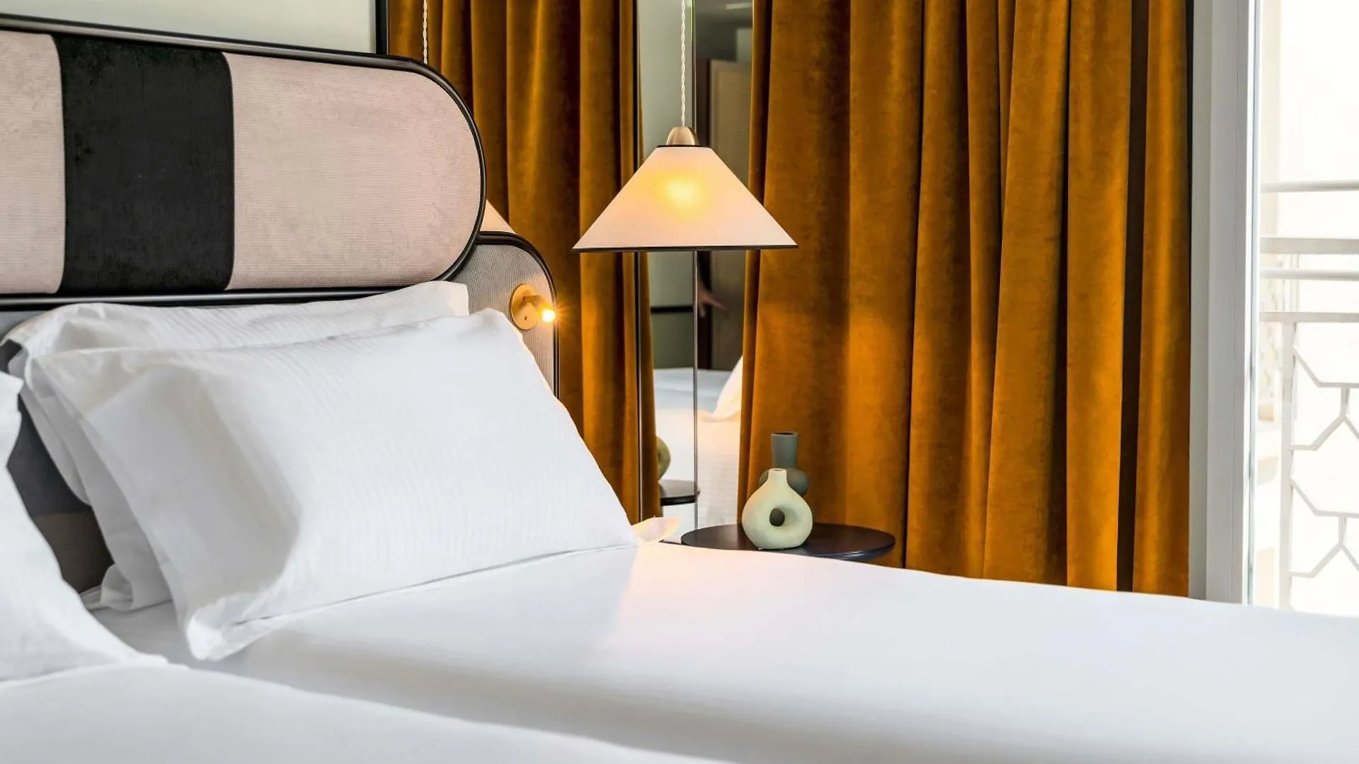 Hotel Faubourg Galant Paris - Handwritten Collection